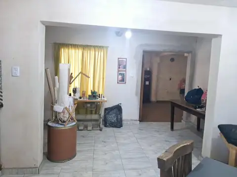 Casa 3 ambientes con 1 baño