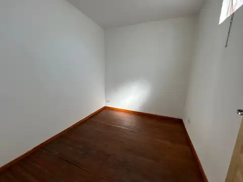 Depto Tipo Casa en Alquiler en Parque Chacabuco, $ 850.000