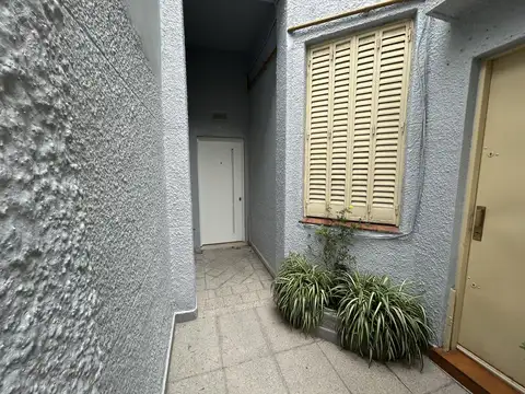 PH 4 ambientes reciclado en PB, terraza c/ parrilla en Belgrano