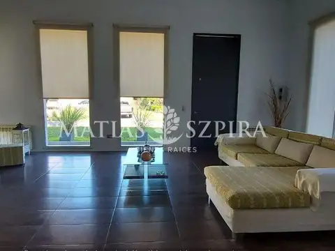 Casa en Venta en Villa Gobernador Udaondo, USD 485.000