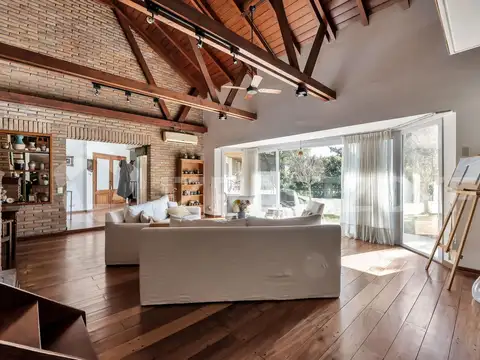 Casa en Venta en Los Lagartos sobre lote de 1400