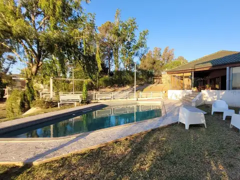 Casa 4 ambientes con 3 baños