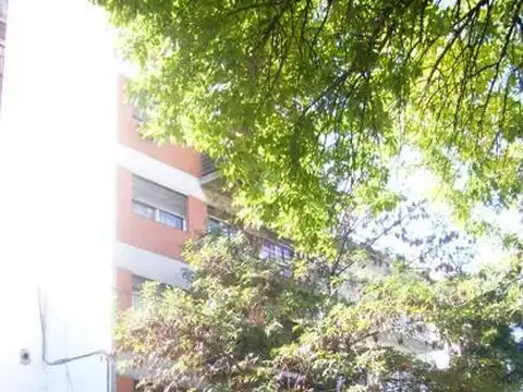 Departamento monoambiente amplio en alquiler en Floresta
