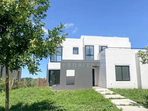 El Cantón, Barrio Golf lote al 300