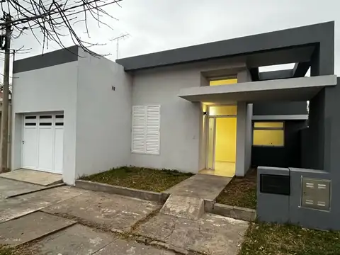 CASA VTA EN SAN JERÓNIMO NORTE Luminosa, moderna
