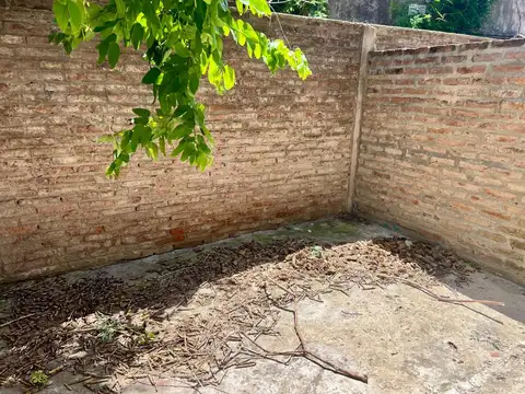 Depto Tipo Casa en Venta en Ingeniero Adolfo Sourdeaux, USD 43.000