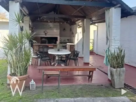 Vendo o Permuto casa quinta en Barrio Yaguaron