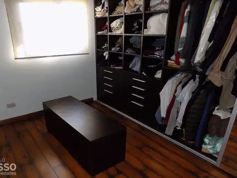 IMPORTANTE CASA 4 AMBIENTES c/ PISCINA - FINANCIA DUEÑO