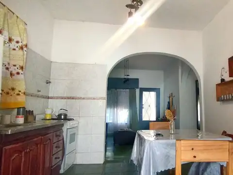 Casa 5 ambientes con 2 baños