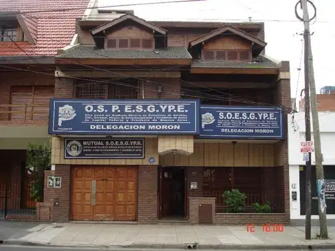 CASA 5 AMBIENTES EN 3 PLANTAS. 8.66 x 25.00