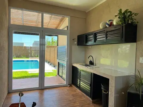 Casa en Venta en Villa Rosa, USD 137.000