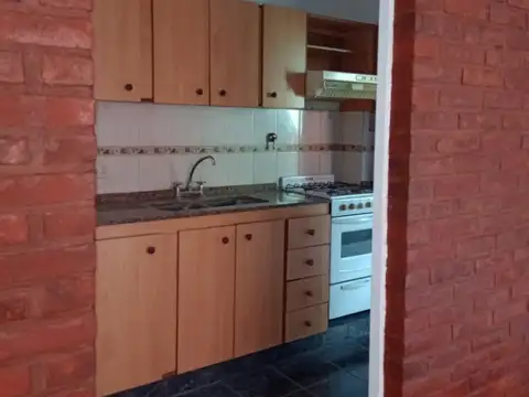 Depto Tipo Casa en Alquiler en Moreno, $ 950.000