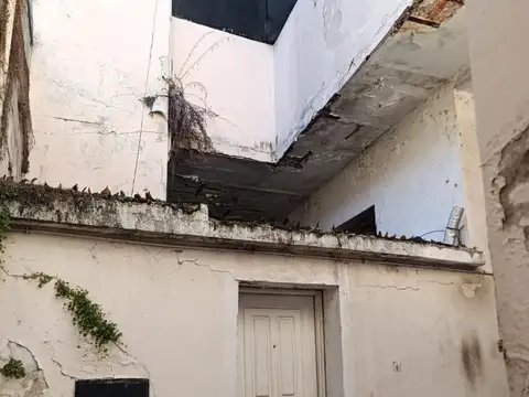 Tacuarí 1400