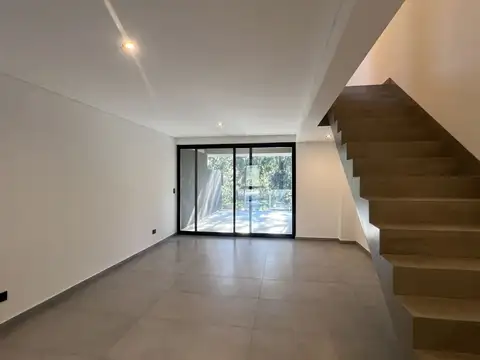 Enjoy , Piso 1