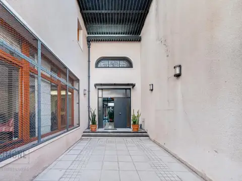 Casa 6 ambientes con 4 baños