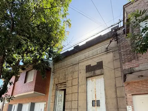 RIVADAVIA 1800