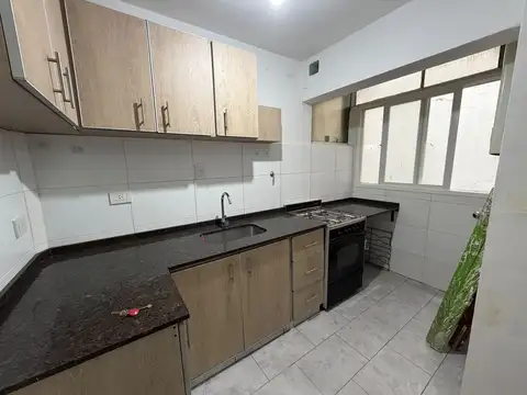 Carlos Antonio López 3500, Piso 1
