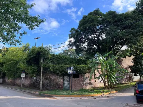 Lasalle al 2100, esquina Roca