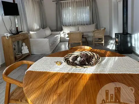 Casa 2 ambientes con 1 baño