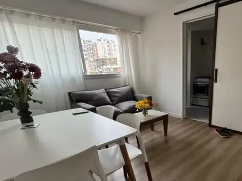 Albarellos 900, Piso 8