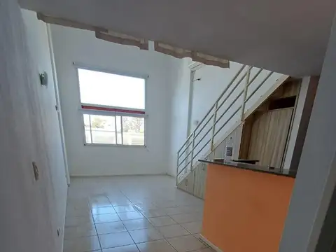 Departamento en Alquiler en Lanús, $ 550.000