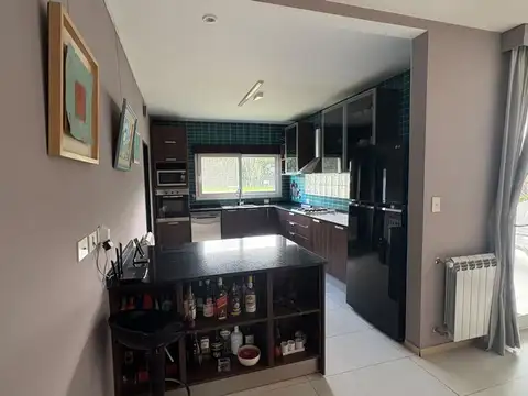 Casa en Barrio Cerrado. Impecable!