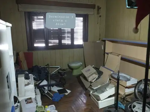 Casa 5 ambientes en dos plantas con garage