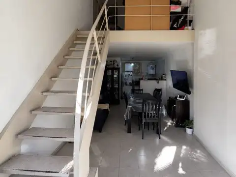 Depto Tipo Casa en Venta de 1 dormitorio
