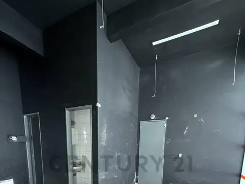 Julián Álvarez 500, Piso 0