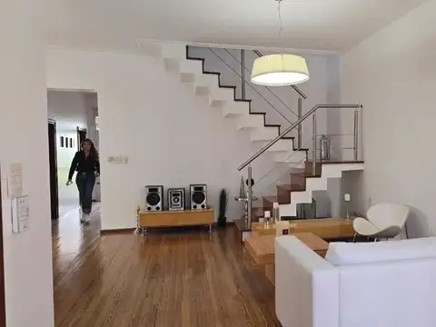 Casa en Venta al Este