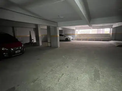 Venta cochera zona La Perla