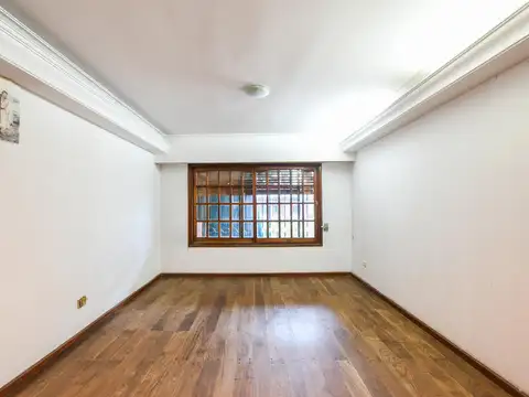 Casa 5 dormitorios, jardín, pileta - Bv. Rondeau 1200 - Alberdi, Rosario | Venta