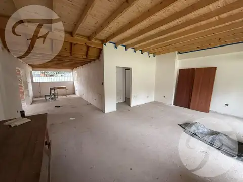 Quinta a refaccionar 1625m² con pileta.