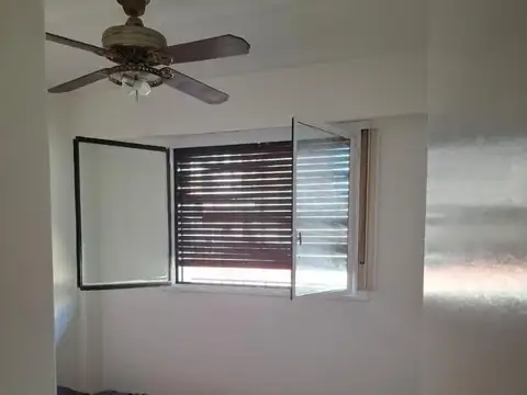 3 AMB CON BALCON AL FRENTE