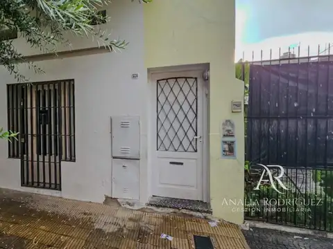 ALQUILER – DEPARTAMENTO TIPO CASA 3 AMBIENTES – PATIO Y ENTRADA INDEPENDIENTE – SIN EXPENSAS – VILLA MARTELLI
