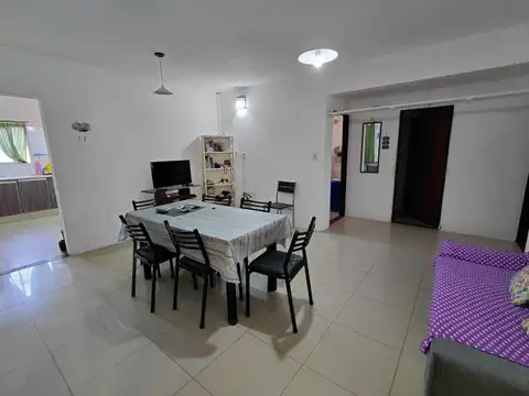 Casa 5 ambientes con 1 baño