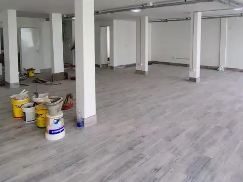 Oficina en Alquiler al Sur