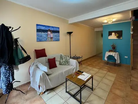 Casa 3 ambientes con 2 baños