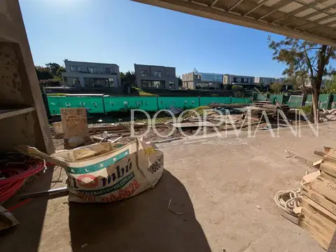 Casa en Venta a Estrenar a la laguna | Barrio Cerrado Laguna Grande | Villanueva