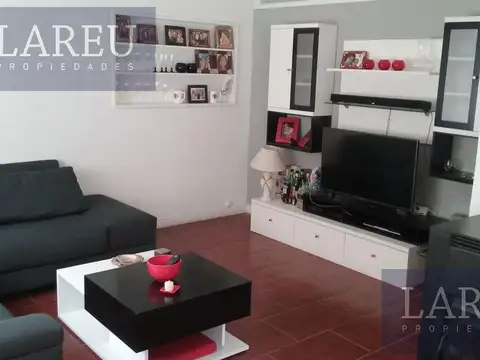 Casa 3 ambientes con 2 baños