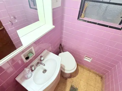 Casa en Alquiler en Castelar, $ 800.000