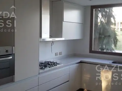 Importante casa a estrenar en Saint Thomas Este