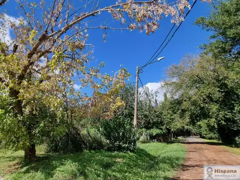 Excelente lote en venta en esquina, Sobre la calle Carlos Calvo, Del Viso, Pilar.
