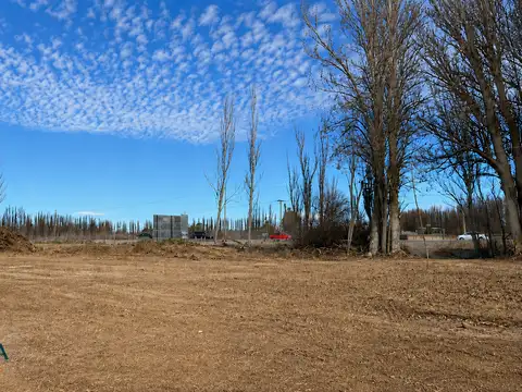 Terreno en Alquiler 120  mts Frente