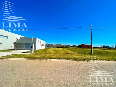 Excelente Lote en Barrio Acequias del Aire  Nº 758