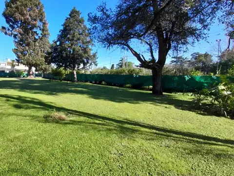 Av. Pres. Arturo U. Illia 11400