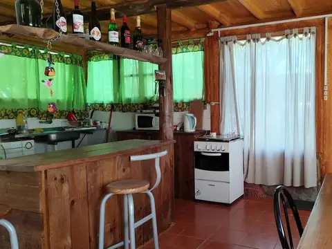 Casa 2 ambientes con 2 baños