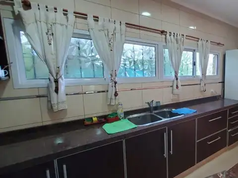 Impecable quinta estilo Finca sobre Uruguay 690, Guernica