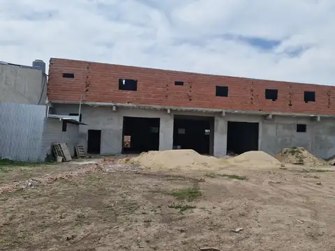 Local en Venta en Garin, USD 950.000