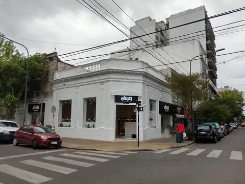Local en venta en La Plata